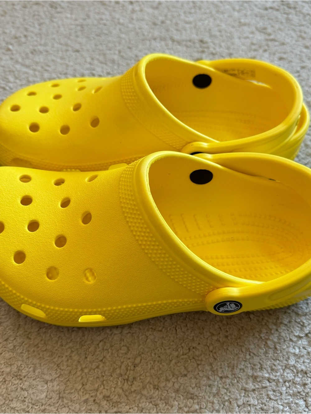 Yellow Crocs - Picture 5 of 6